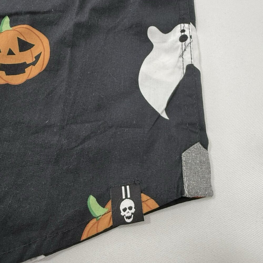 Free Planet Halloween Button Shirt Men Size XS Costume Pumpkin Ghost Casual Work - Picture 7 of 12